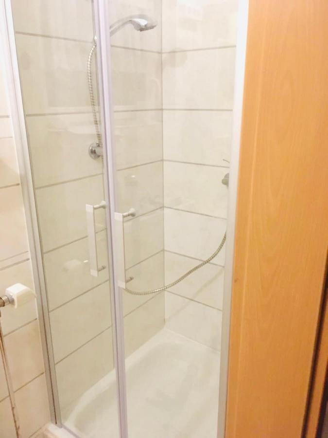 No2 Top Apartment4You - 3 Zimmer, 1-6 Pers, Saarbruecken - Jaegersfreude 萨尔布吕肯 外观 照片